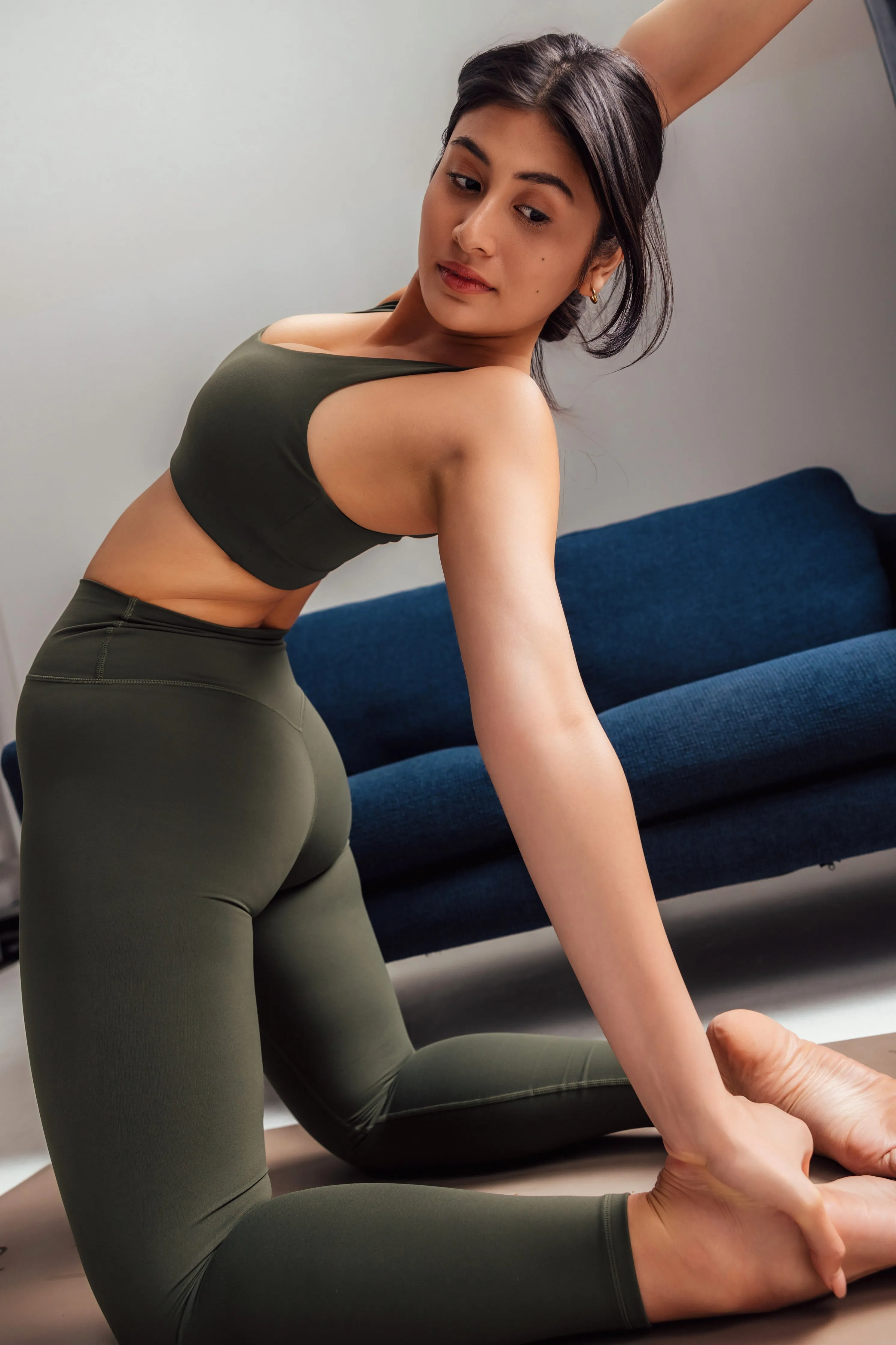 Classic Leggings (Full 24) in Olive (No Pocket)