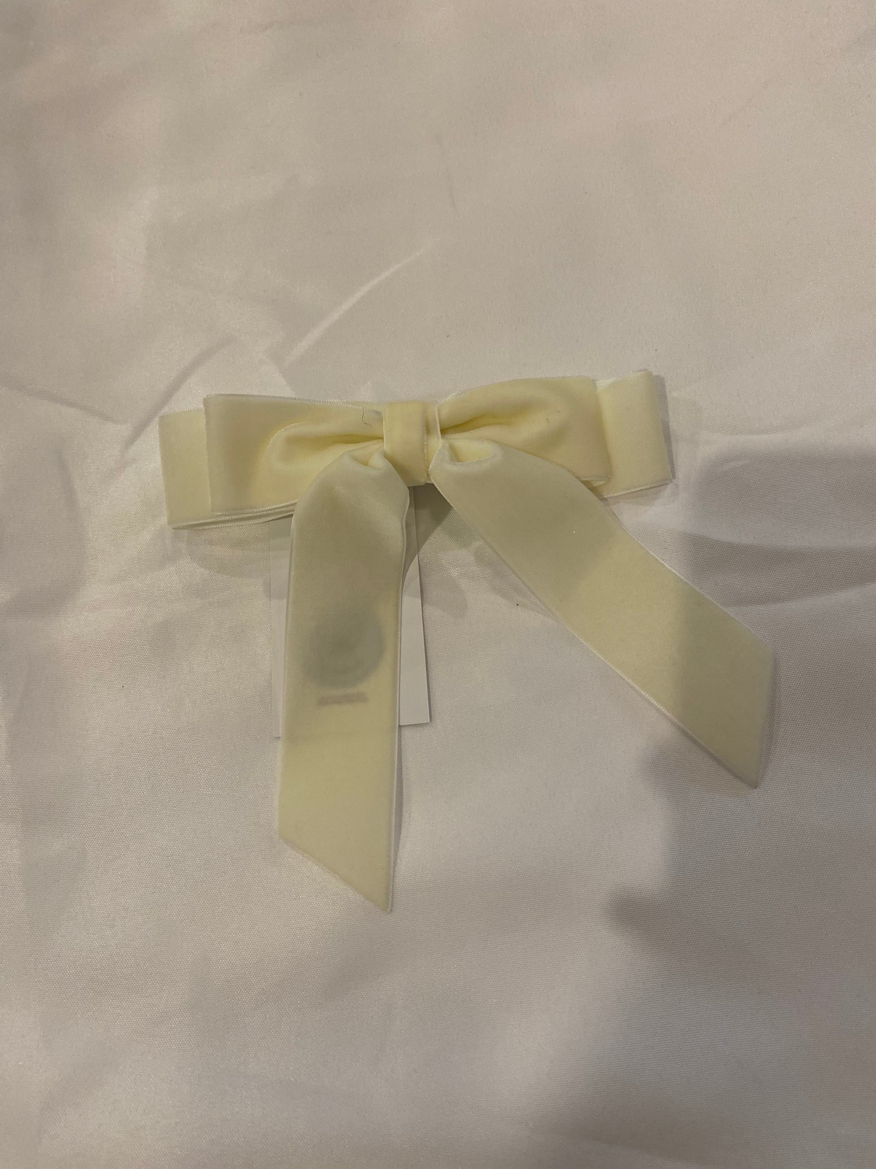 Judy Short Bow Barrette- Ivory